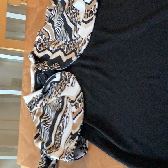 R&M Richards 2 piece dress set. Knit with Animal print jacket and kick pleat - Picture 5 of 5